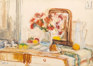 Fruits et fleurs sur la table dans l'atelier de l'artiste