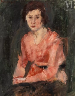 Femme au chemisier rose