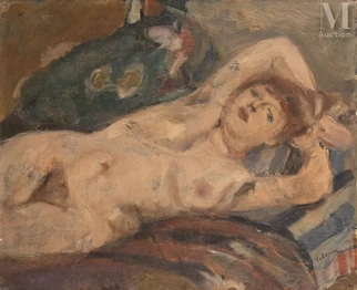 Nu au divan